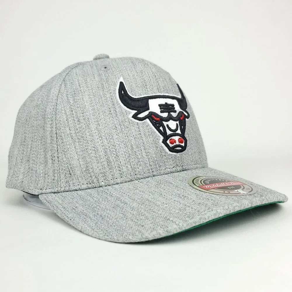 Chicago Bulls Mitchell & Ness NBA Redline Snapback Hat‎ Cap 3D Logo Gray NWT